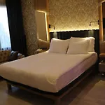 Hotel Isnova Airport 4*