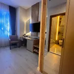 Isnova Airport Hotel 4*