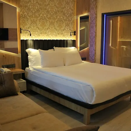 Isnova Airport 4* אנטליה