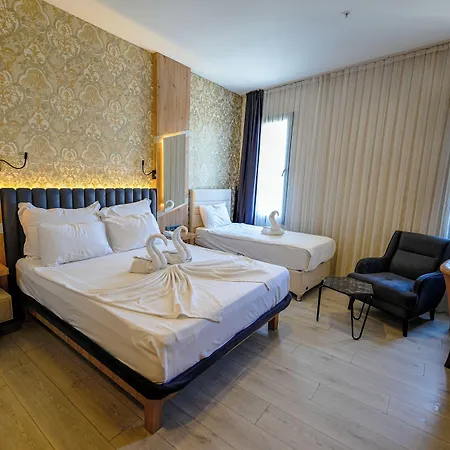 Hotel Isnova Airport 4*