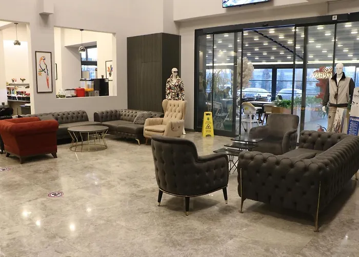 Isnova Airport Hotel 4*