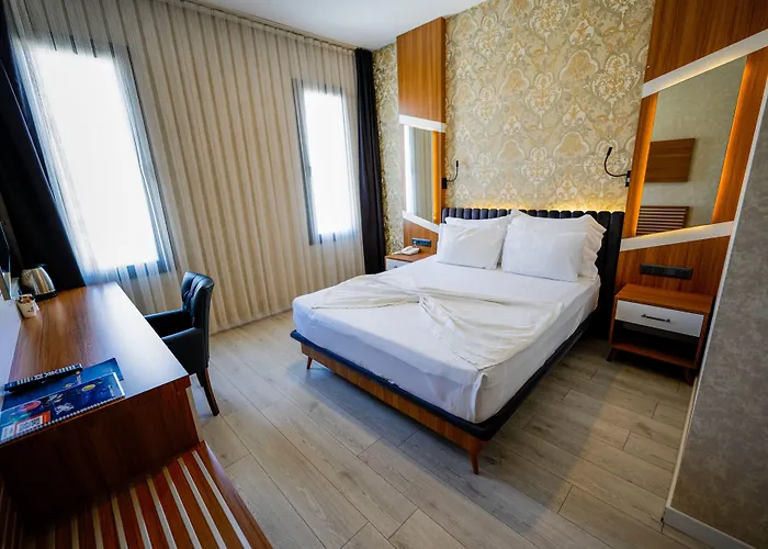 Isnova Airport Hotel 4*