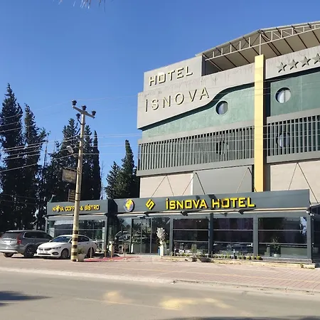 Hotel Isnova Airport