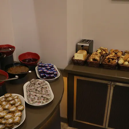 Isnova Airport 4* Antalya