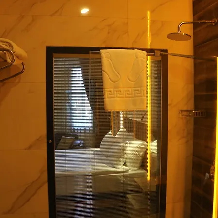 Isnova Airport Hotell 4*