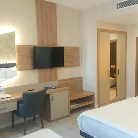 Isnova Airport ホテル アンタルヤ